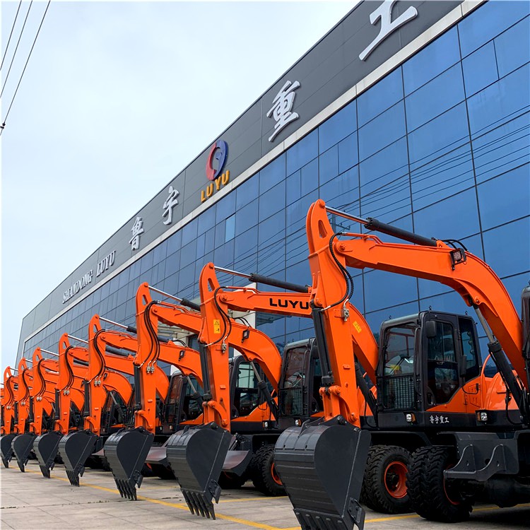 鲁宇重工ly95轮式挖掘机