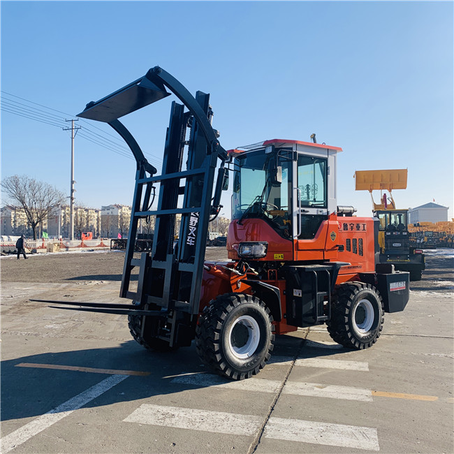 鲁宇四驱越野叉车的优势-山东鲁宇重工机械制造有限公司